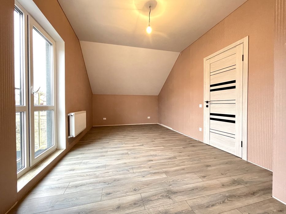 Будинок Котедж  з чистовими та опаленням