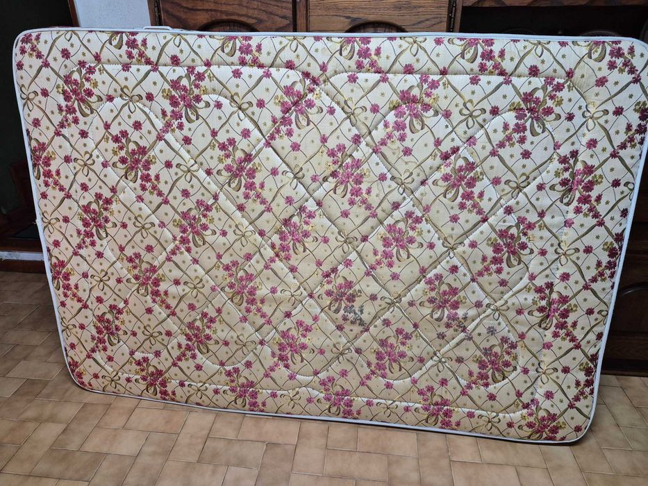 Colchão de molas, ortopédico, 1,83x1,23