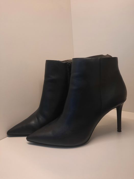 Botins de salto alto pretos da Mango