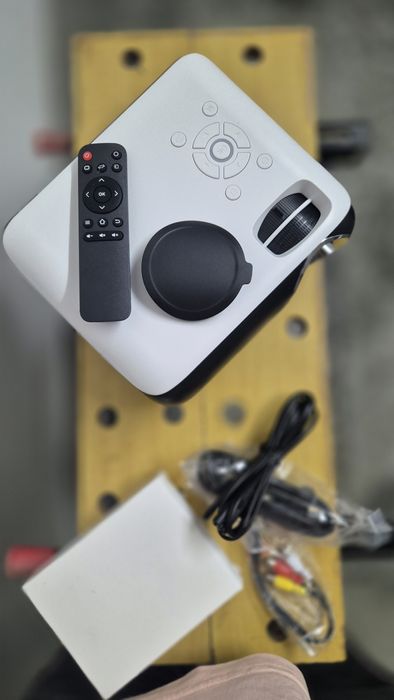 Projetor 1080p full HD compatível 4K 200 Polegadas HDMI