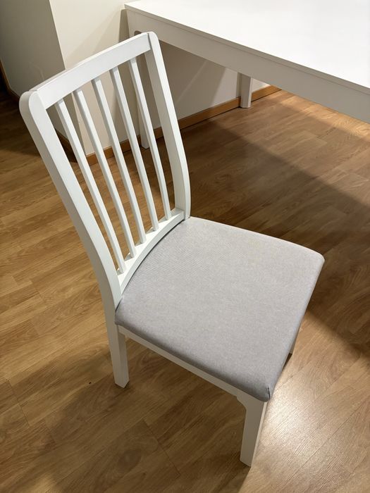 Mesa de jantar com 6 cadeiras - IKEA