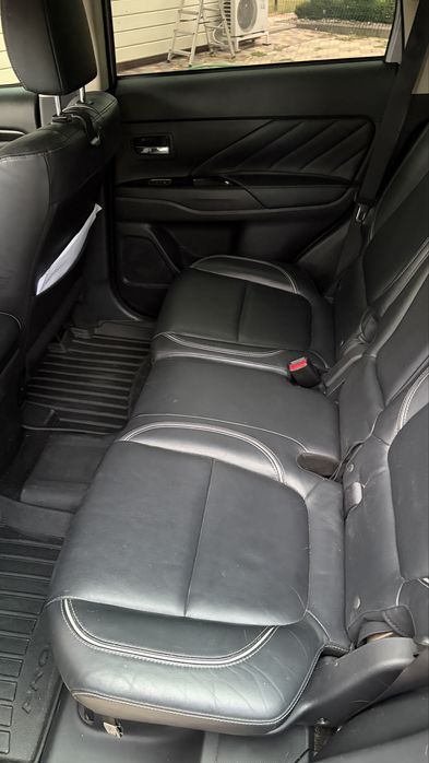 Mitsubihi outlender PHEV