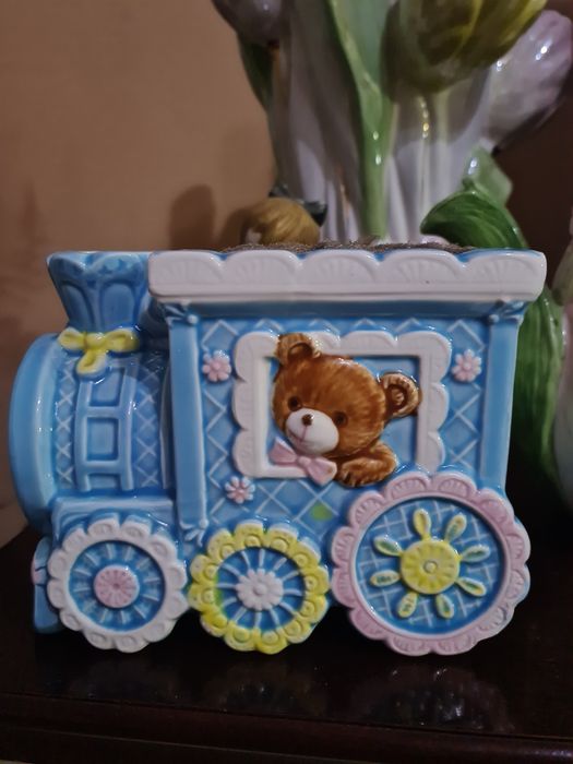 Figurka ciuchcia,  gąbka do kwiatów