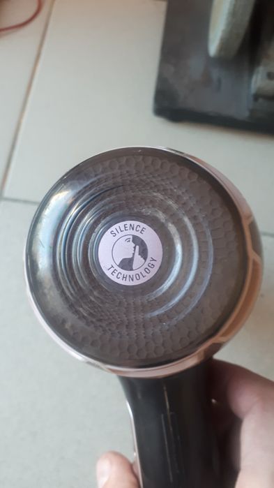 Продам фен Rowenta