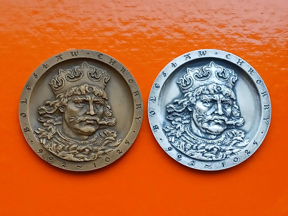 B. Chrobry - 2 medale Seria matejkowska ładne