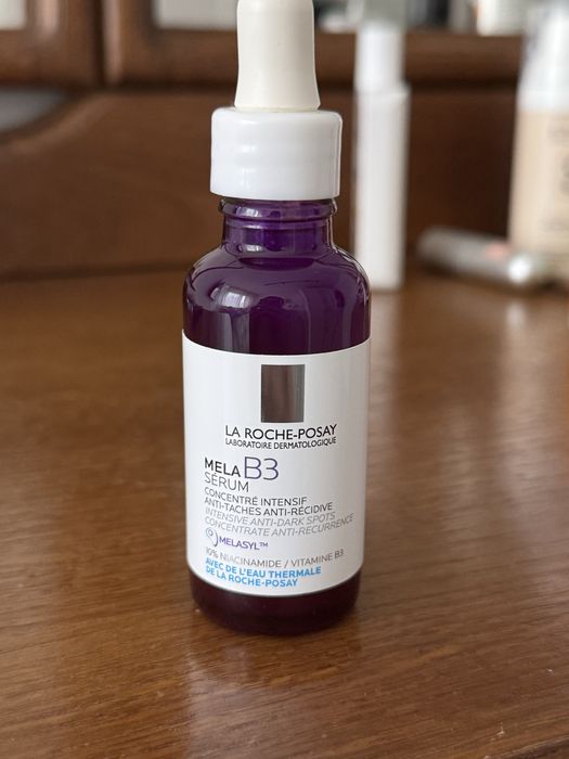 Serum la roche posay mela b3