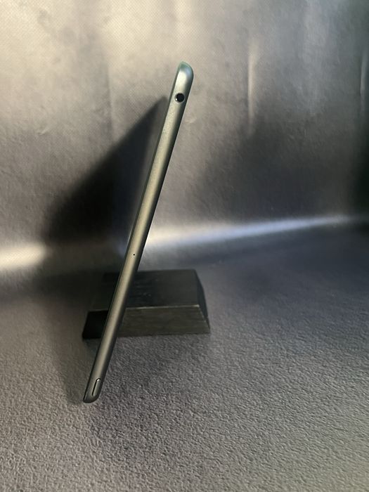 IPad 10.2 128Gb 2020 Акб 99%