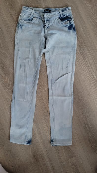 Spodnie jeansowe S