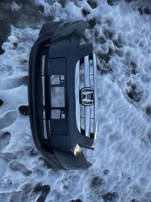 Передній бампер Honda FR-V хонда ФР-В