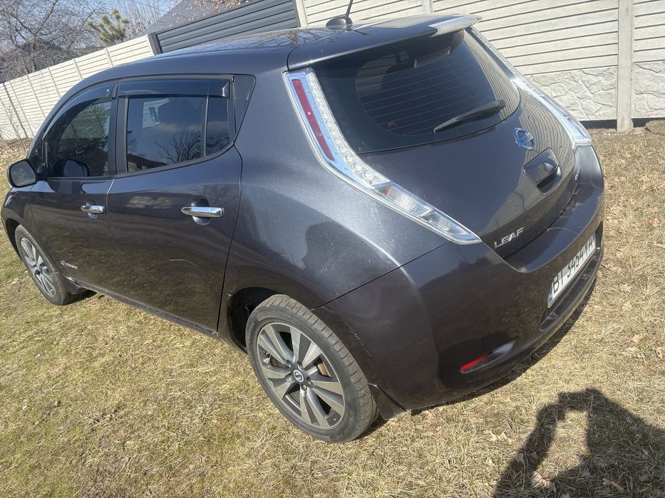Nissan leaf 2013р.