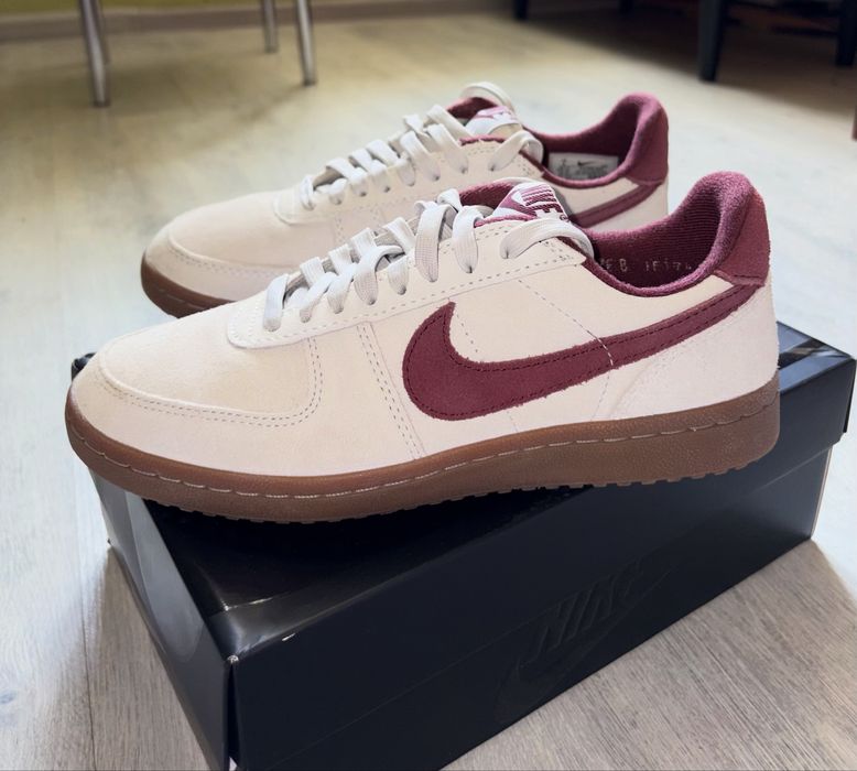 Оригінальні кросівки жіночі Nike WMNS FIELD GENERAL SUEDE