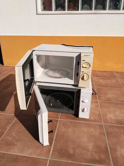 2 microondas em excelente estado