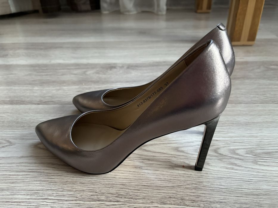 Шкіряні туфлі