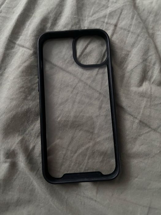 Pokrowiec Iphone 15 plus.