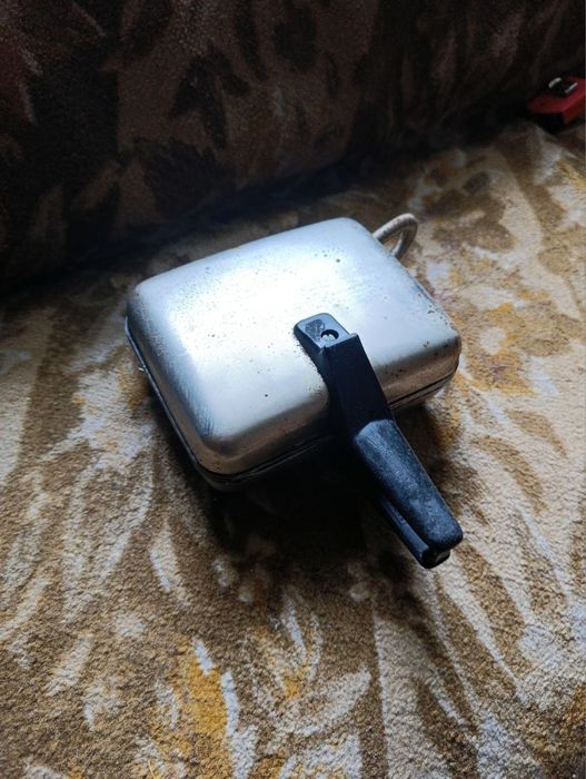 Електровафельниця для трубочок