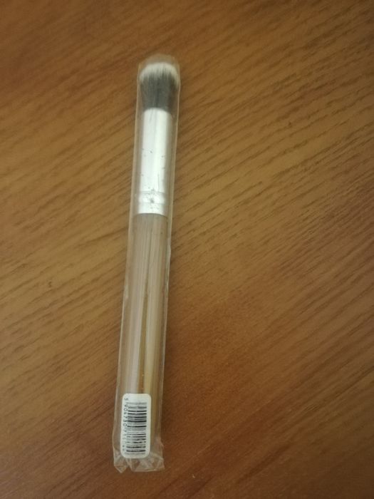 Pędzel do rozświetlacza Annabelle