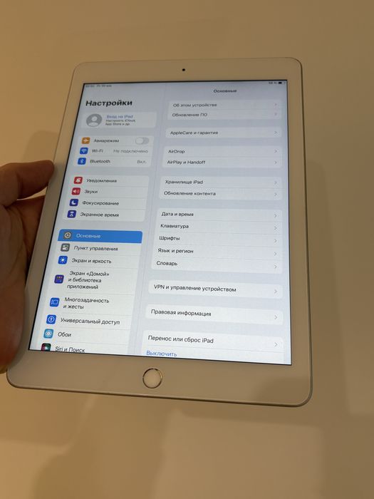 Apple iPad 6 32GB Wi-Fi Silver White Белый Серебро