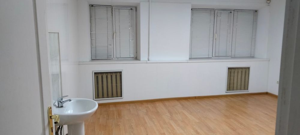 Без комиссии Оренда под бьюти вода 1 этаж м.Голосеевская 5 мин