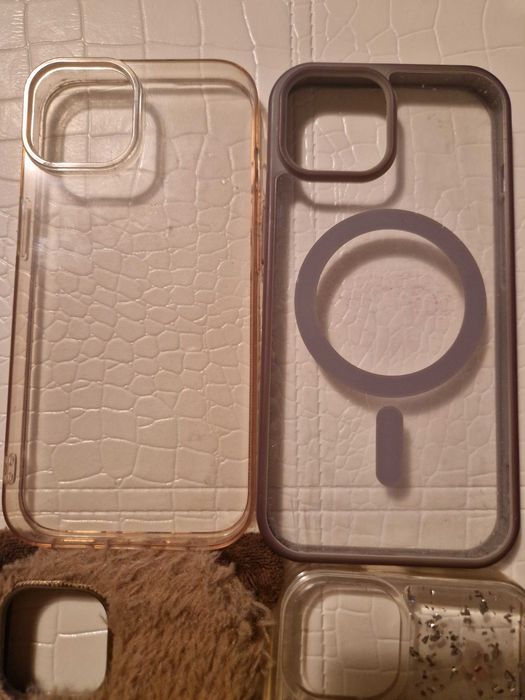 4 etui na iphone 13 Używane