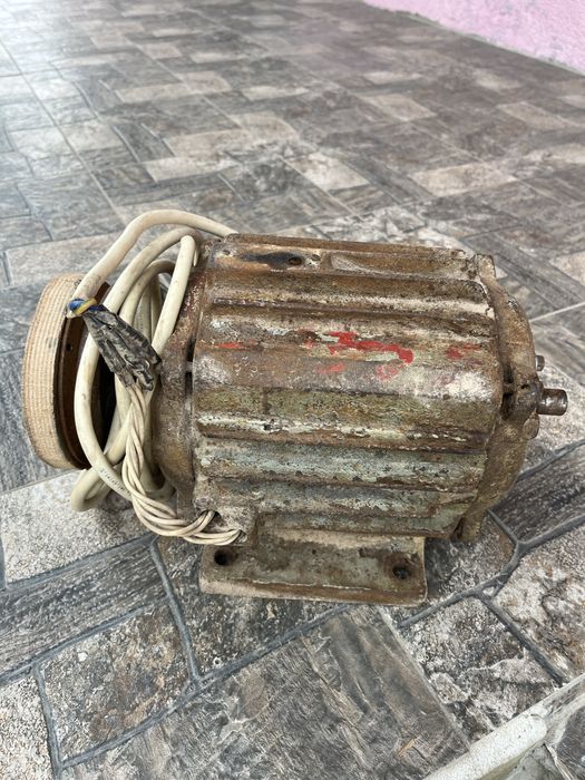 Продам електродвигун