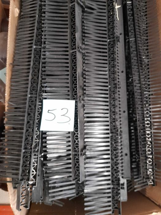 Okapowy element wentylacyjny z grzebieniem IVT - Wróblownica - czarny