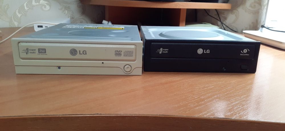 Оптический привод DVD-RW LG