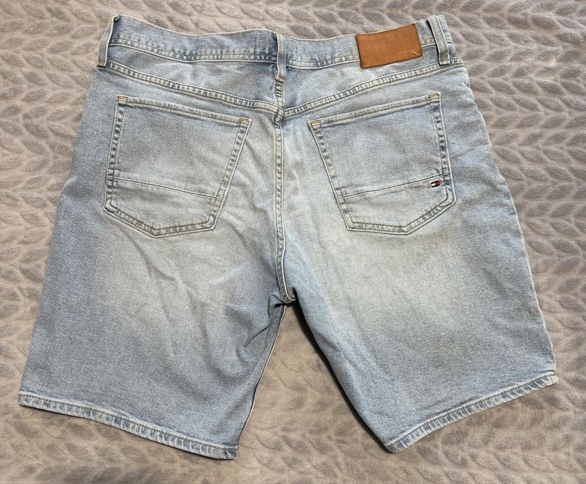 Jeansowe męskie spodenki Tommy Hilfiger