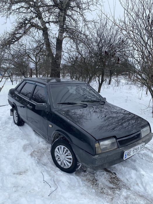 Продам ваз 21099 в хорошем состояние