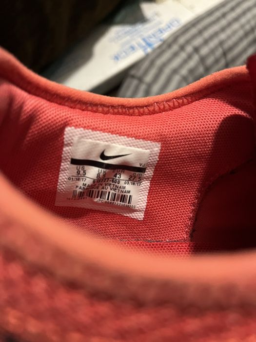 Кросовки NIKE в дуже гарному стані