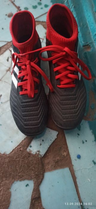 Бутси футбольні Predator 37-38 р.