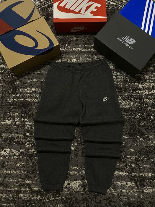 Nike NSW на флісі штани темно сірого кольору М розмір стан ідеал