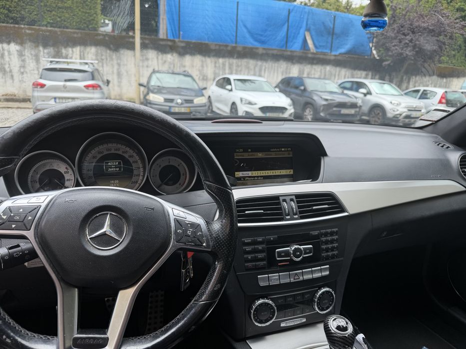 Carrinha Mercedes C220 AMG