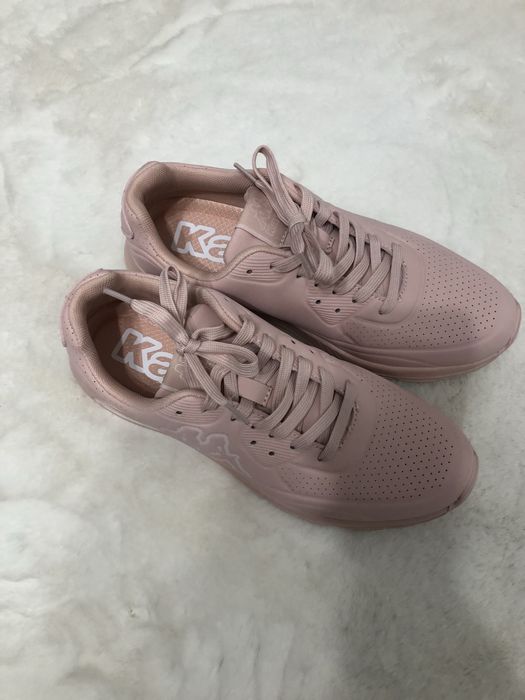 Różowe sneakersy Kappa