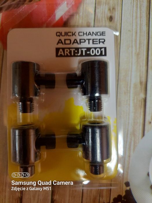 Szybkozłączka do montażu sygnalizatora,