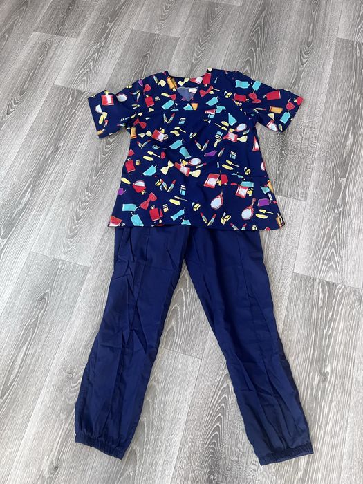 Продам медичний костюм