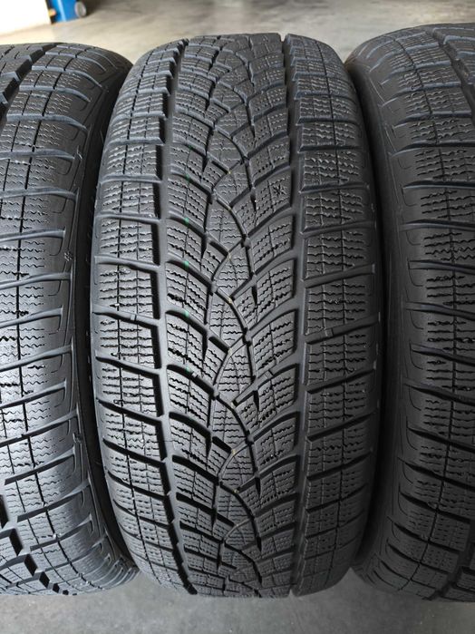 2шт. R18 215 55 шини зимові Goodyear Ultra Grip Performance SUV