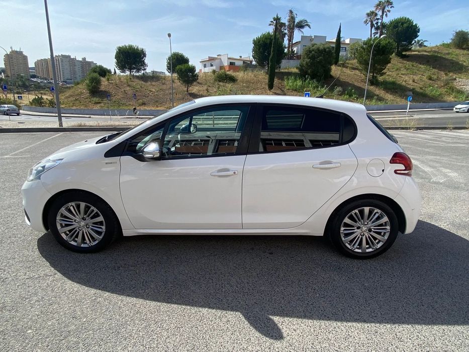 Peugeot 208 1.6 BlueHDi Style