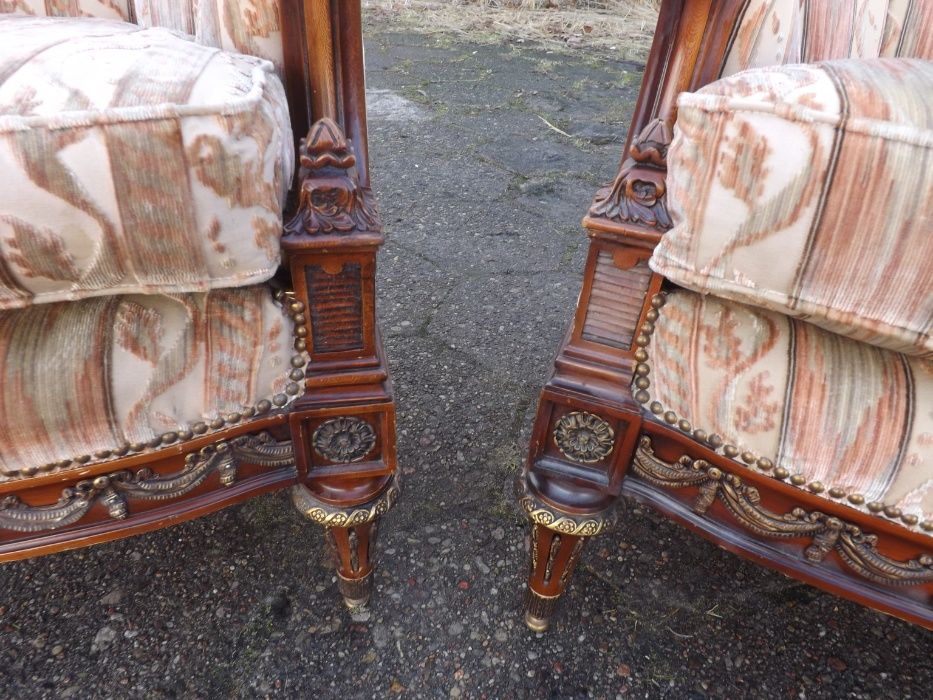 Empiryczna sofa z fotelami mosiężne okucia