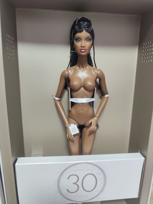 Integrity toys Лялька Інтегріті тойс "Mother - of - Pearl" Janay
 Jana