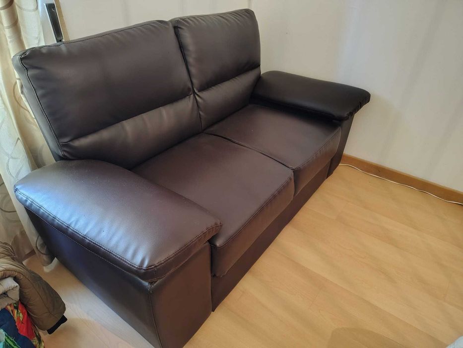 Sofá Beliani comprado em 2020, muito pouco uso, como novo