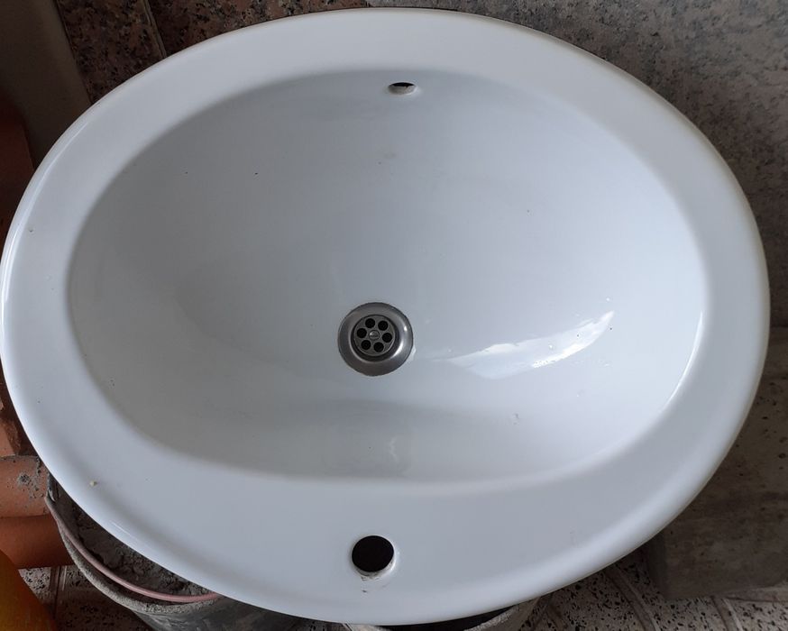 Lavatório de encastrar Bom!