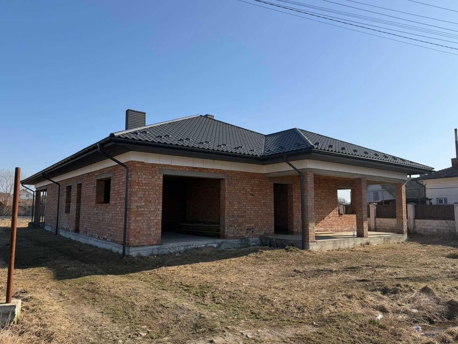 Будинок в передмісті Івано-Франківська, 14соток землі, всього в 5хв від міста