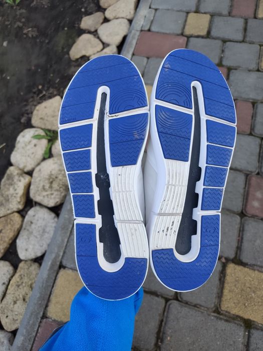 Кроссовки On Swiss