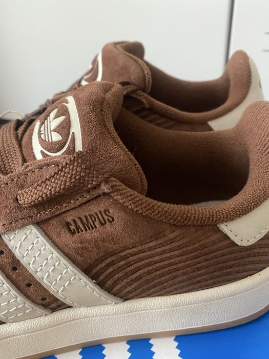 Кросівки Adidas орігінал жіночі р US 7.5 /8
