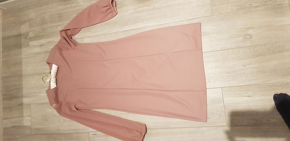 Simple elegancka sukienka 40 na swieta tiulowe rekawy nude j.nowa