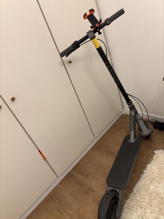 Trotinete eletrica Xiaomi Eletric Scooter 4 Ultra c/ dual suspension