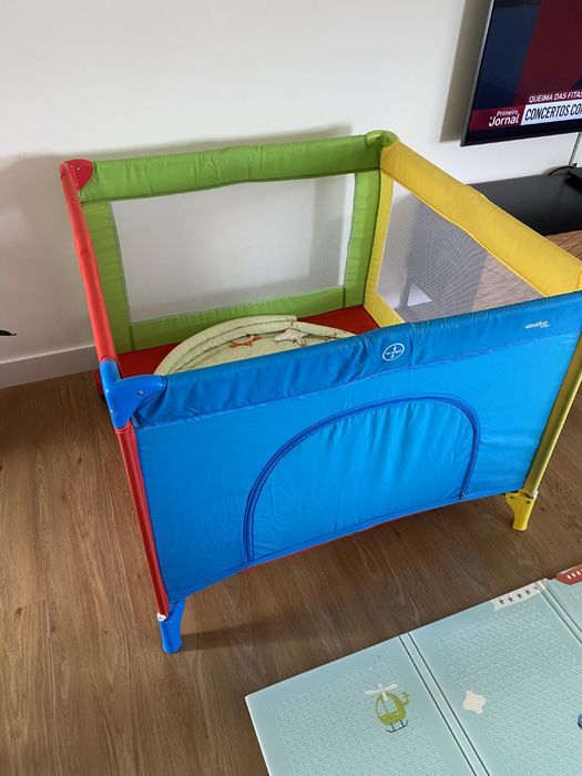 Parque infantil de viagem