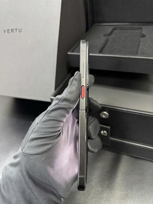 Vertu Ironflip Carbon Texture Series Taffeta