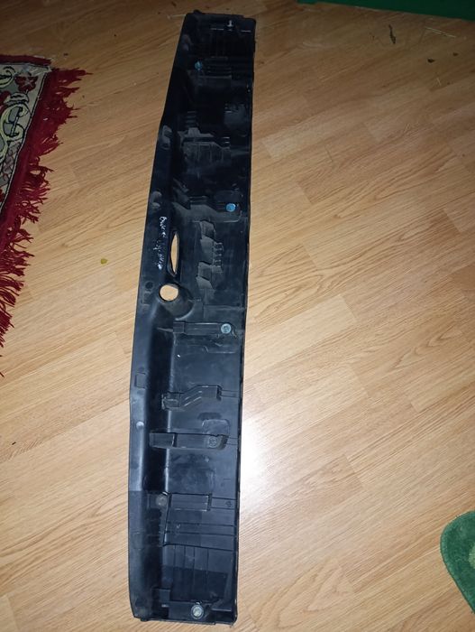 Накладка под дверь багажника peugeot citroen