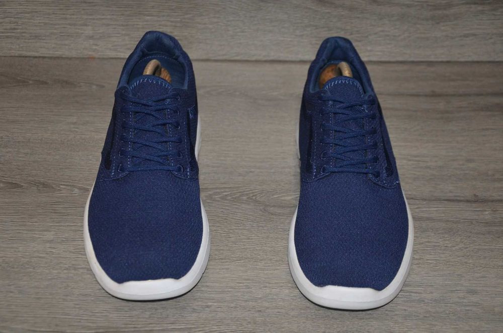 Продам кросівки Фірма VANS.